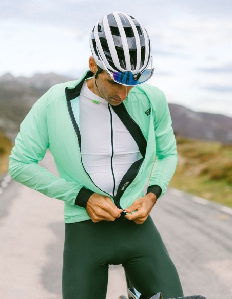 Capa etxeondo eon verde manzana