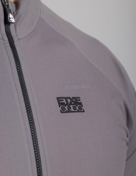 Capa Etxeondo Eon antracita