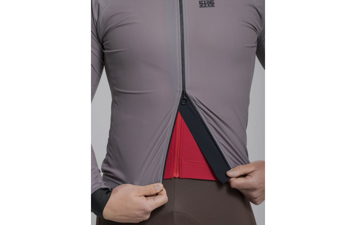 Capa Etxeondo Eon antracita