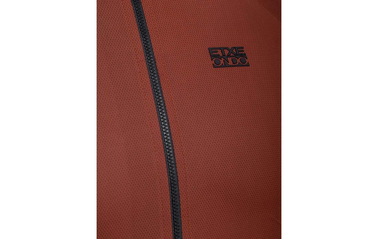Capa Etxeondo Eon oxido